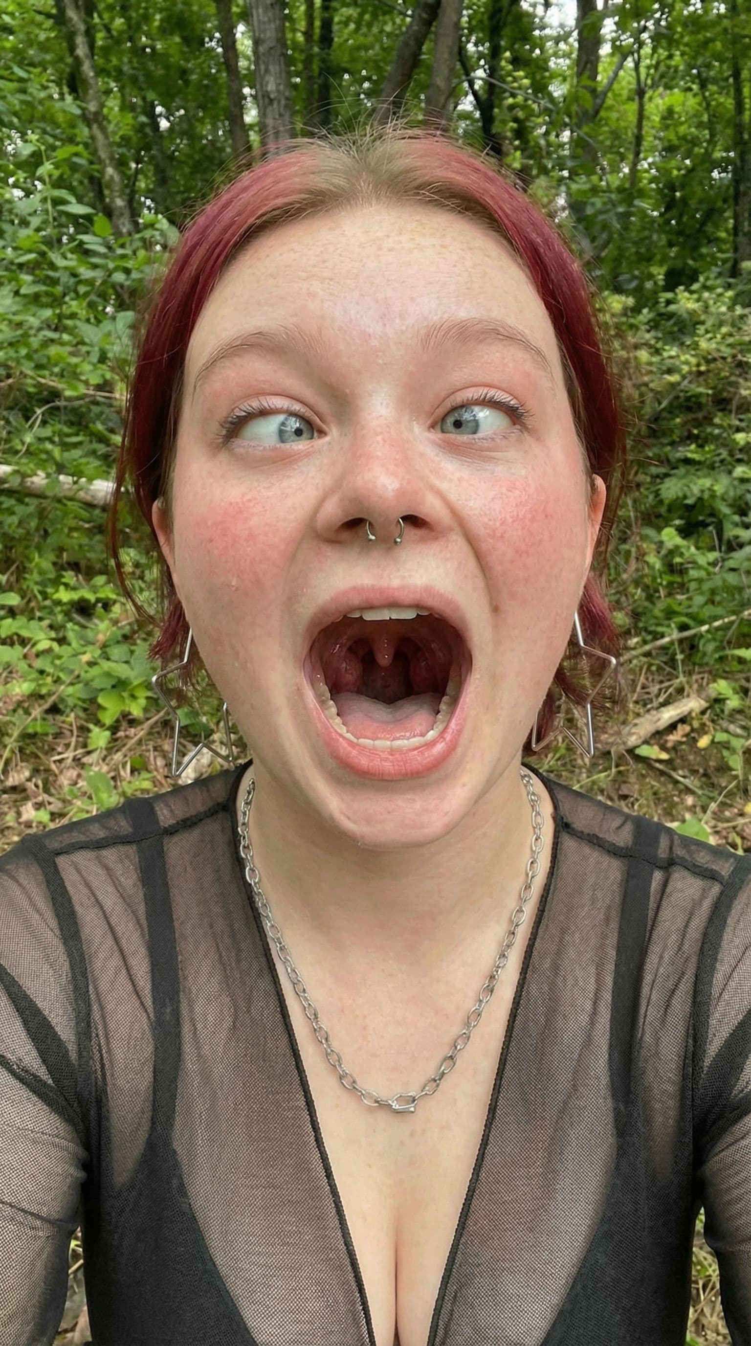 صورة مولدة بالذكاء الاصطناعي: Nano Banana prompt: Generate a photo so you can see my tonsils at the ... (نموذج Nano Banana - Nano Banana)