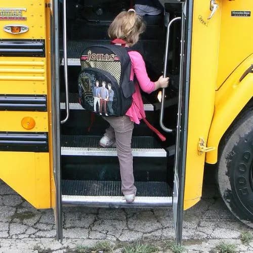make that backpack all black before