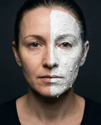 نصف طلاء الوجه بالتنقيط - MakeMyTrend